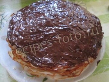 Блинный торт со сгущенкой и вареньем