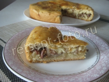 Дрожжевой пирог с лесными грибами и сыром