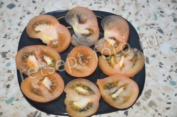 Еврейская закуска на помидорах