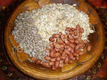 Гранола с орехами, кунжутом и семечками