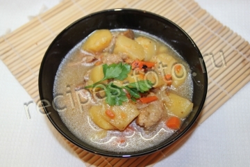 Густой картофельный суп с мясом