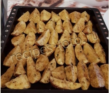 Картофель запеченный в духовке по-деревенски со специями