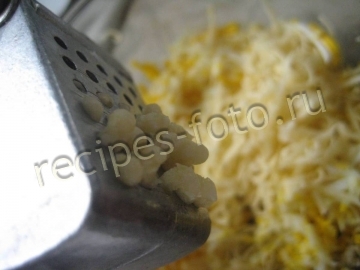 Крабовые палочки фаршированные сыром и яйцом на праздник