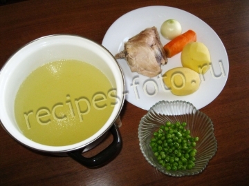 Куриный суп с зеленым горошком для ребенка 2 года