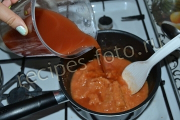 Курица в томатном соусе в духовке