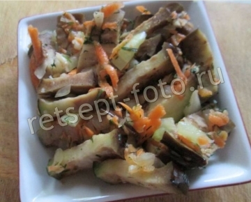 Маринованные баклажаны с чесноком и морковью