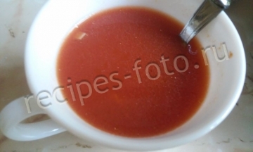Перец фаршированный овощами в томатном соусе