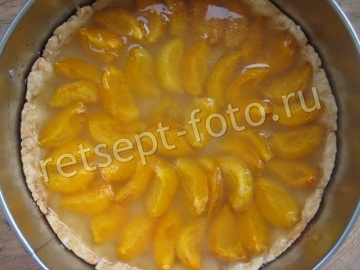 Песочный пирог с абрикосами и желе