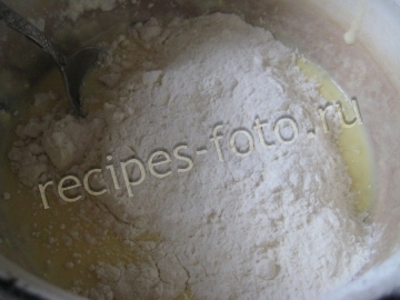 Пирог с грибами и сыром на быстром тесте на сметане: рецепт с фото