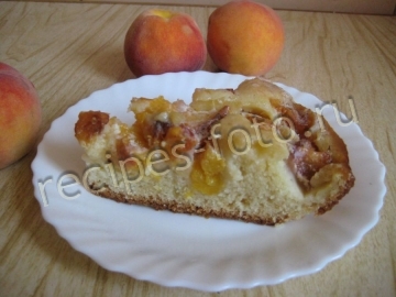 Пирог с персиками «Персиковое наслаждение» со сметанной заливкой
