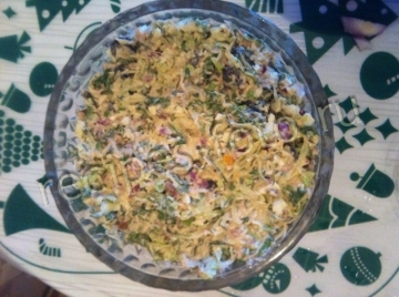 Праздничный салат "Маковое поле" с печенью трески