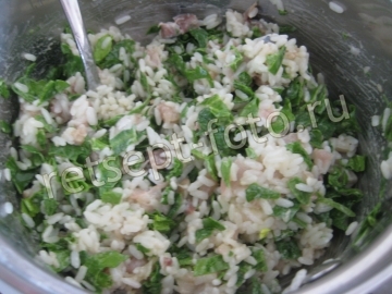 Салат с соленой скумбрией и рисом
