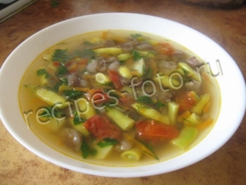 Суп со стручковой зеленой фасолью и грибами без мяса