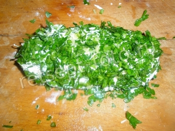 Сыр "Филадельфия" из замороженного кефира с зеленью и чесноком
