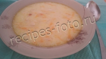 Сырный суп с курицей, плавленым и твердым сыром