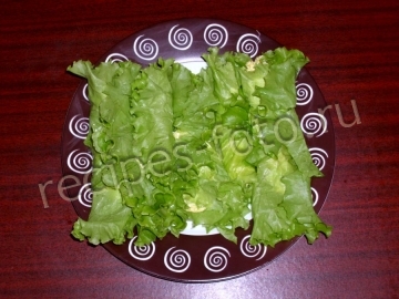 Закуска в салатных листьях на праздник