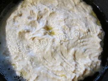 Заливной пирог с соленой скумбрией на кефире