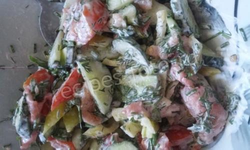 Легкий салат из свежих овощей