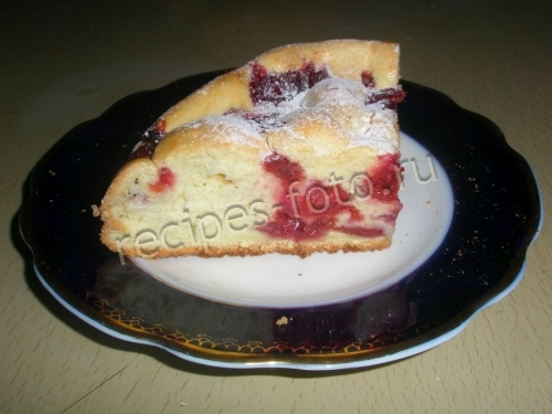Простой пирог с вишней «Вишневый бисквит» на скорую руку