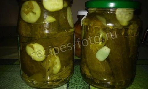 Вкусные консервированные огурцы с уксусом без стерилизации (рецепт на 1 литровую банку)