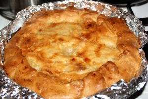 Пирог с курицей и картошкой на дрожжевом тесте 