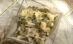 Салат из морской капусты с яйцом и картофелем 