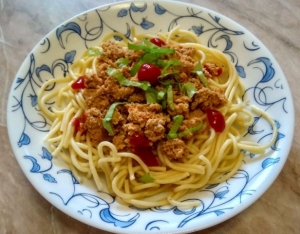 Спагетти с мясным соусом 