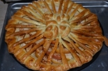 Дрожжевой пирог с яблоками и корицей