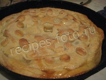 Американский пирог с яблоками и карамелью