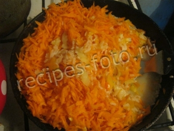 Фаршированные перцы с рисом и морковью в духовке