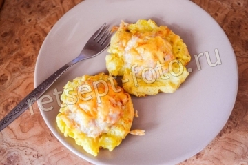 Картофельные гнезда с курицей и сыром