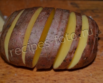 Картошка-гармошка с сыром в духовке