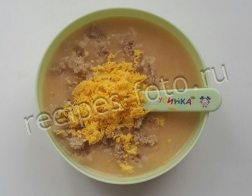 Куриный суп с вермишелью и желтком для детей до 1 года (7 мес)
