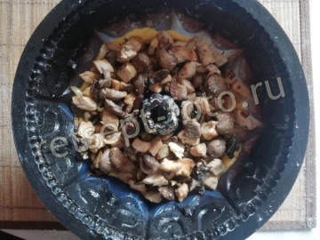 Низкокалорийный пирог с курицей и грибами