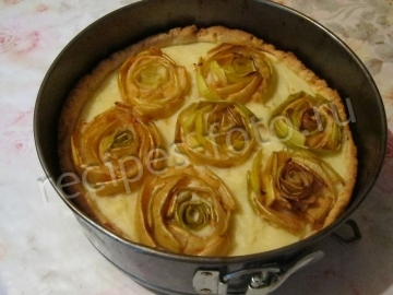 Пирог с яблоками и заварным кремом «Нежность»