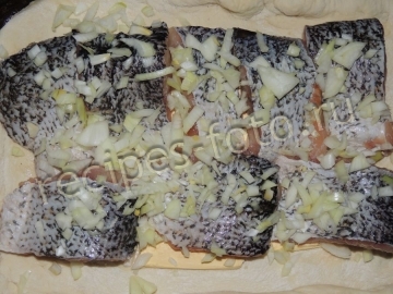 Пирог со щукой на дрожжевом тесте