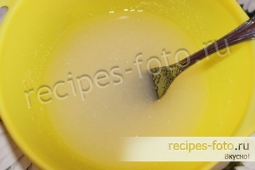 Праздничный кекс с изюмом и апельсиновым соком в духовке