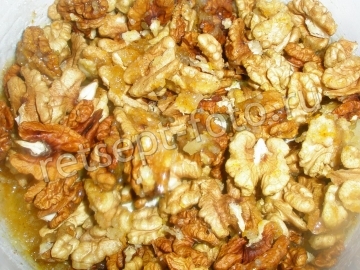 Пряные грецкие орехи в карамели