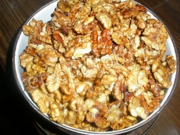 Пряные грецкие орехи в карамели