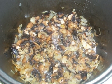 Рис с грибами в мультиварке Поларис