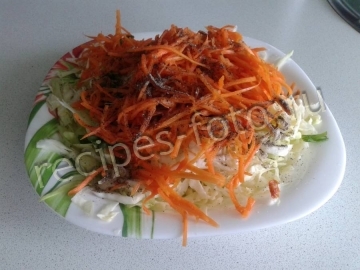 Салат из капусты с корейской морковью