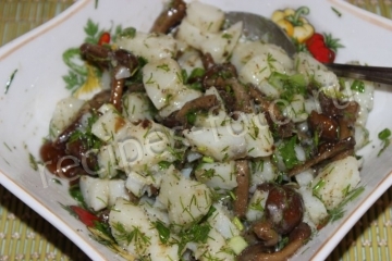 Салат с грибами «Боярский»