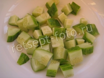Салат с рукколой, фетой и овощами