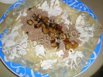 Шаурма с баклажанами, мясом и плавленым сыром