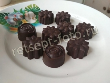 Шоколадные конфеты из какао-масла на меду