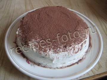 Шоколадный блинный торт с творогом и сметаной