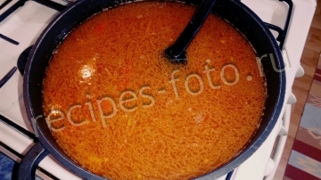 Суп харчо из говядины с рисом и томатной пастой (простой рецепт)