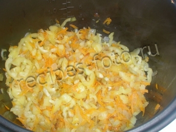 Суп из кабачков с картошкой и цветной капустой в мультиварке