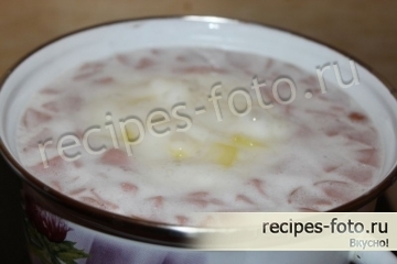 Суп с плавленым сыром и вареной колбасой быстрого приготовления