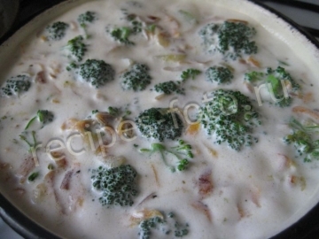 Сырный суп с плавленым сыром, кабачками и цветной капустой